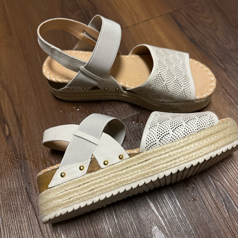 Bottero Platform Sandals size 8